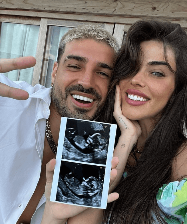 Violeta Mangriñán y Fabio Colorrichio eligen nuestro mueble bañera Nature para su pequeña Gala