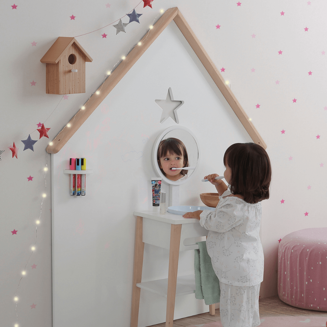 Crea una habitación autónoma e independiente para tu peque con nuestra colección Montessori